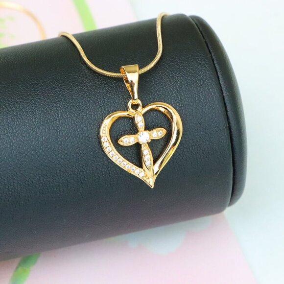 "Heart-Shaped Rose Gold Cross Pendant with Sparkling Accents, XPPT1326 - Picture 13 of 13